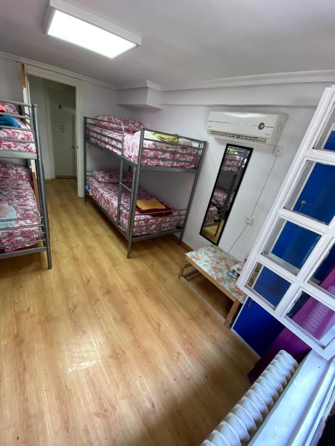 Hostal Madrid Paradise Buitenkant foto